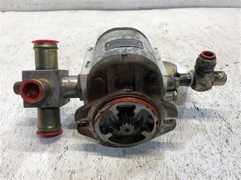 hydraulic pump for 863 bobcat